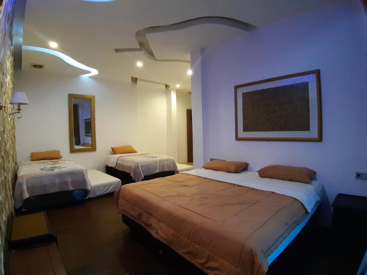Villa Eaden Puncak Esterno foto