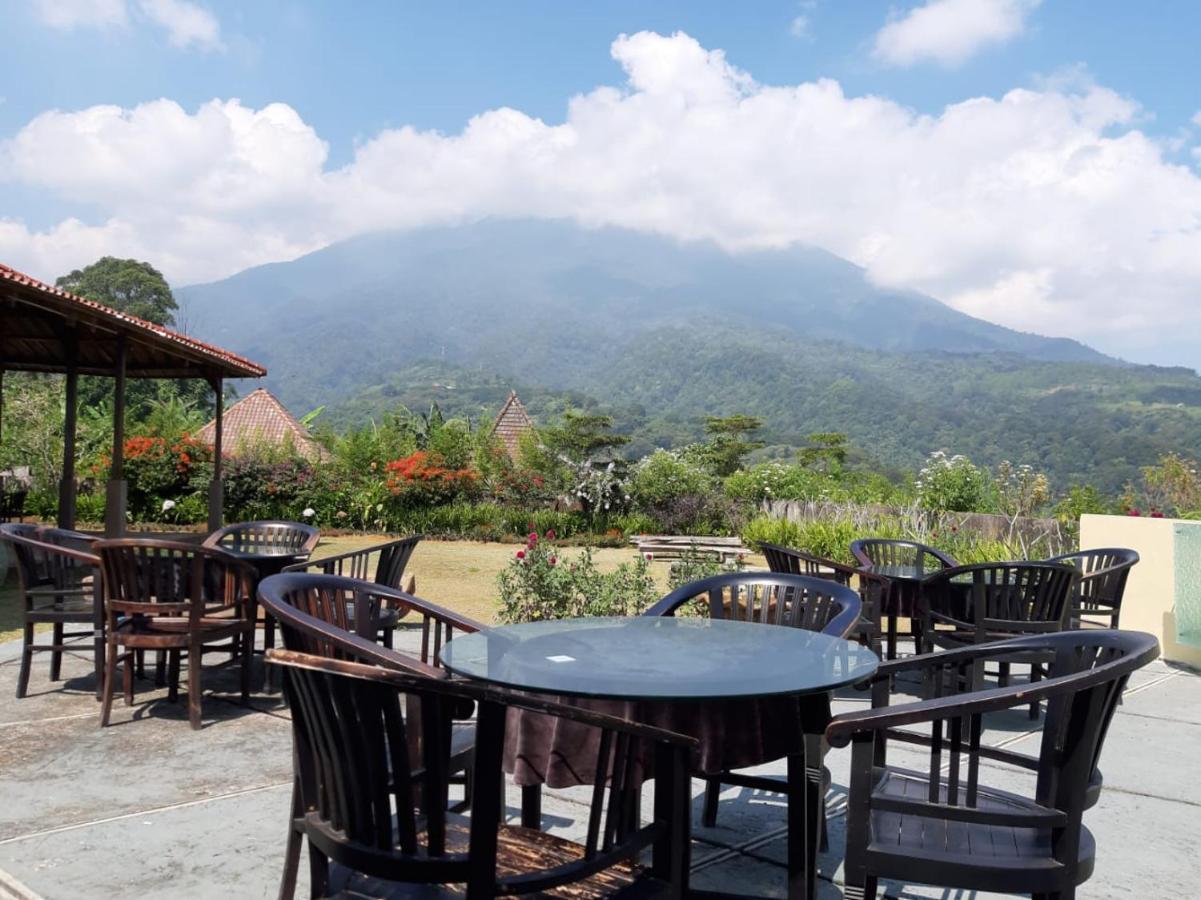 Villa Eaden Puncak Esterno foto
