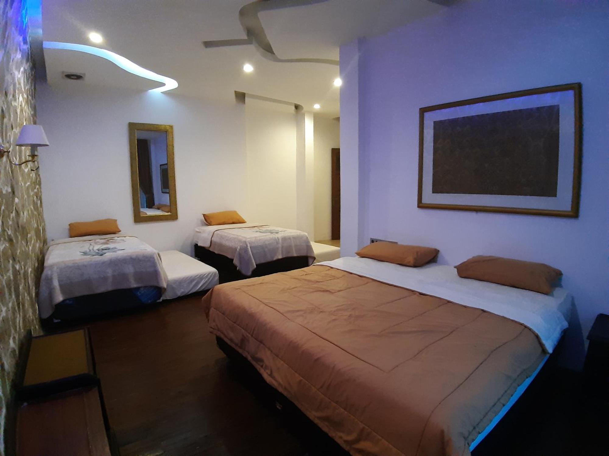Villa Eaden Puncak Esterno foto
