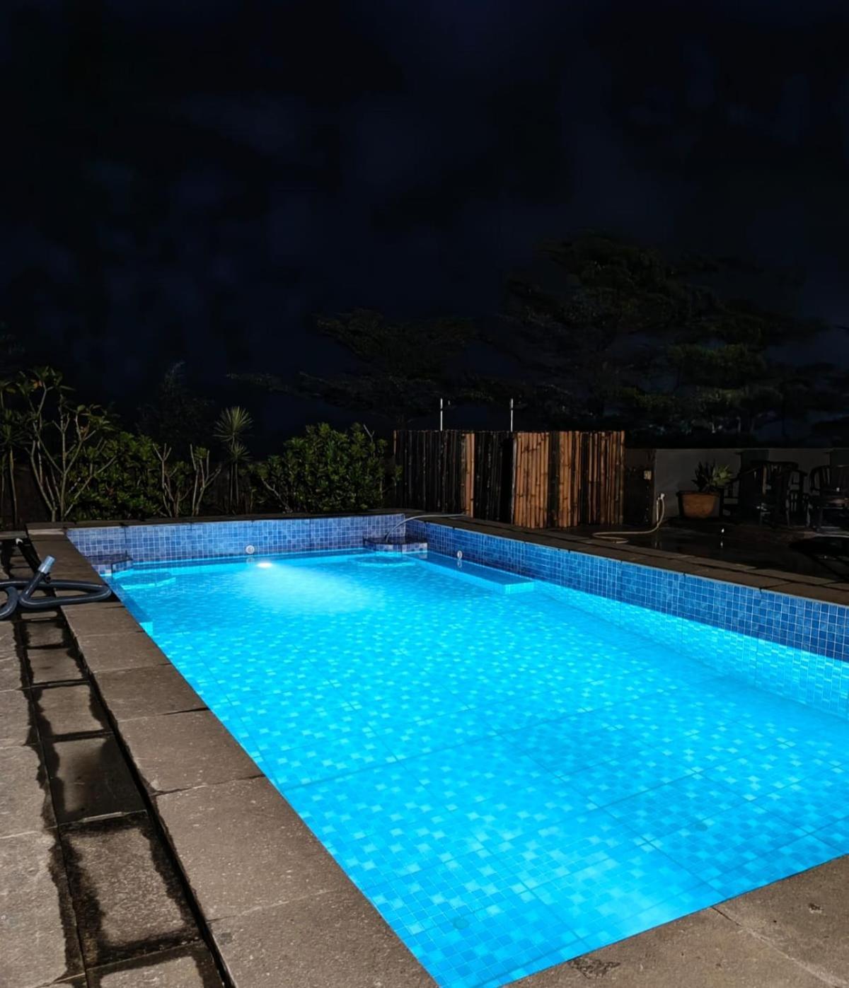 Villa Eaden Puncak Esterno foto