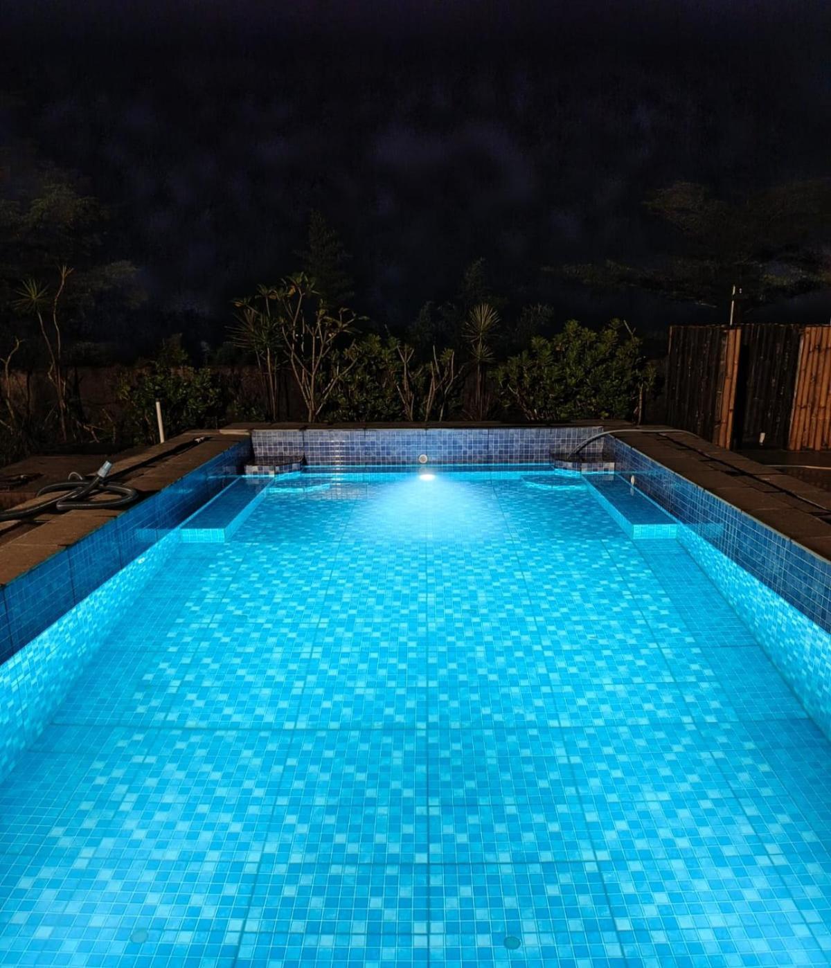 Villa Eaden Puncak Esterno foto