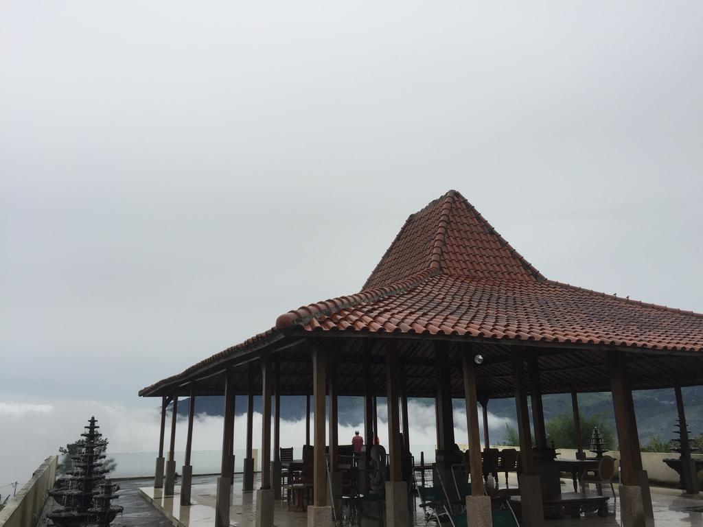 Villa Eaden Puncak Esterno foto